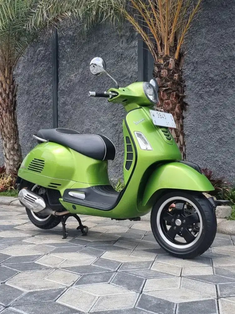 Vespa GTS Super 150 thn 2019 Odo 20rb Nopol W Sda Hijau Metalik