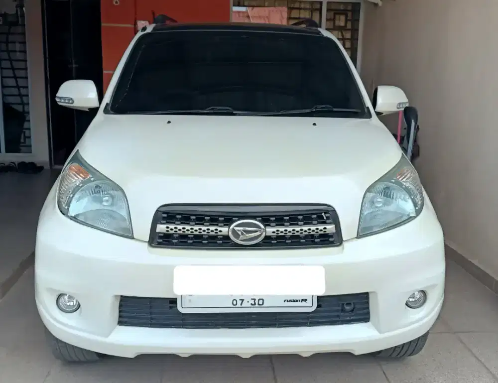 Di jual mobil Daihatsu Terios type TS tahun 2013