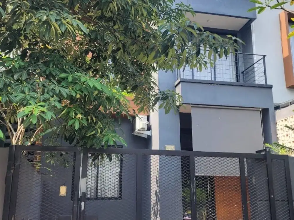 Rumah di Kencana Loka Bsd Serpong Tangerang selatan