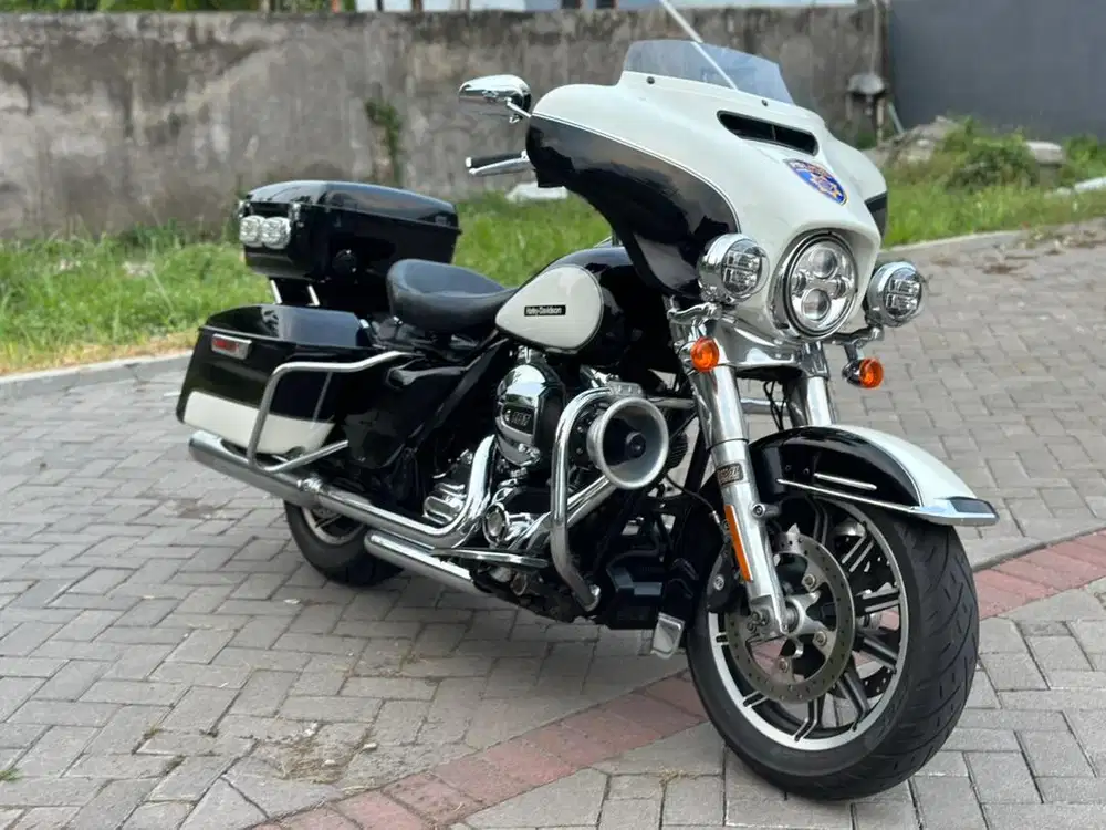 Harley electra police 2015 rushmore solo
