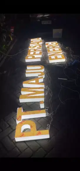 Neon box, letter timbul nyala custom
