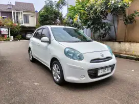 Nissan March L at 2012