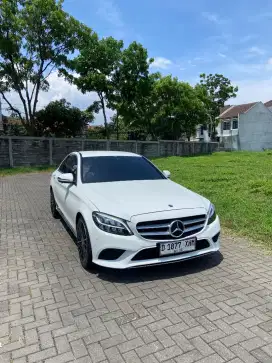 MERCEDES BENZ C200 AT CKD 2019