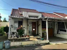 Dijual rumah cantik siap huni di cluster Trevista Ciputat Tangsel
