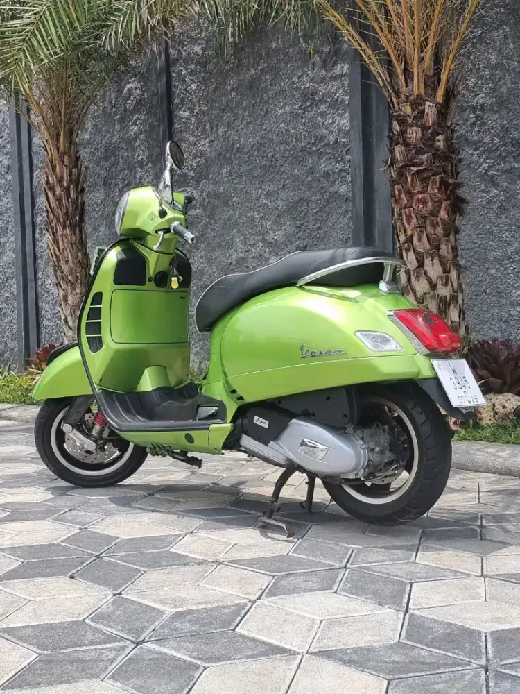 Vespa GTS Super 150 thn 2019 Odo 20rb Nopol W Sda Hijau Metalik