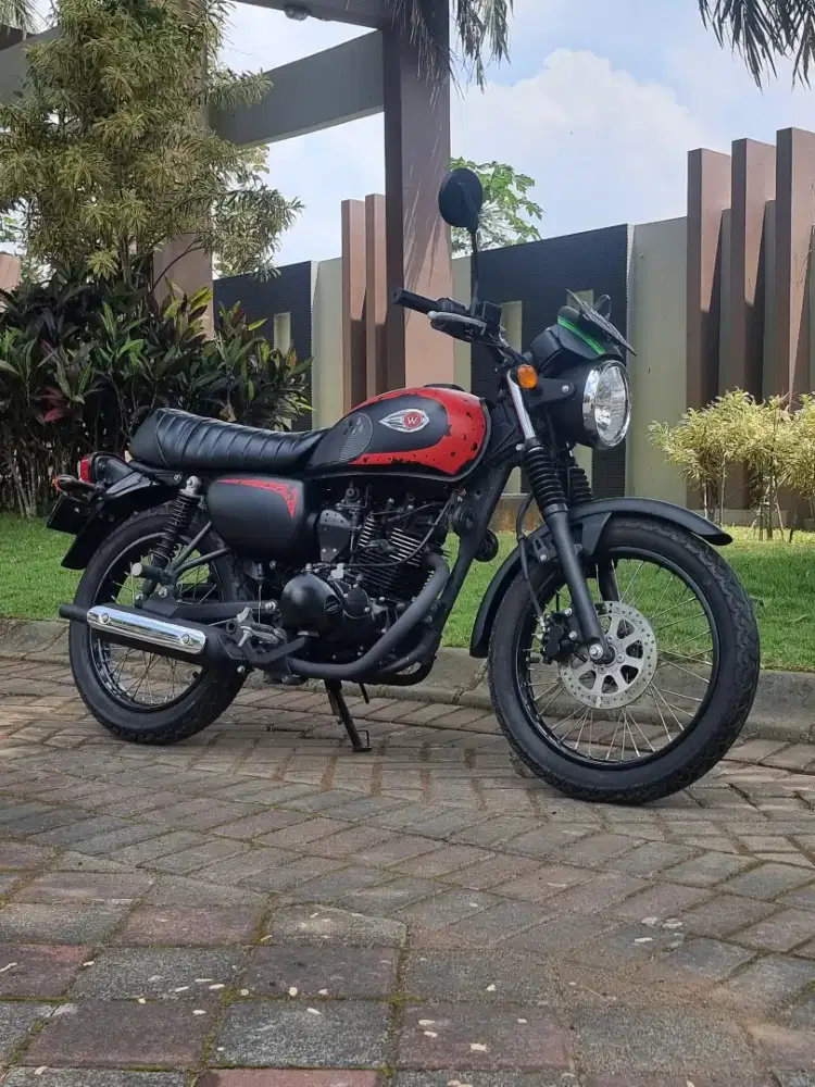 Kawasaki W175 Cafe pmk 2022 Nopol W Gresik Odo 8o Perak Hitam