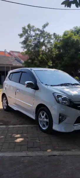 AGYA TRD 2015 MT