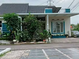 jual cpt Rumah siap huni di Arcamanik dalam cluster hook parkir luas akses jalan luas
