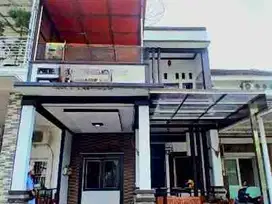 JUAL CEPAT RUMAH 2 LANTAI 4 KAMAR DI CLUSTER SPRING FIESTA GRAND WISATA - BU