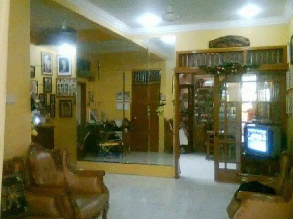 Dijual Rumah luas 140 SHM di Perumahan Taman Galaxi Bekasi Selatan