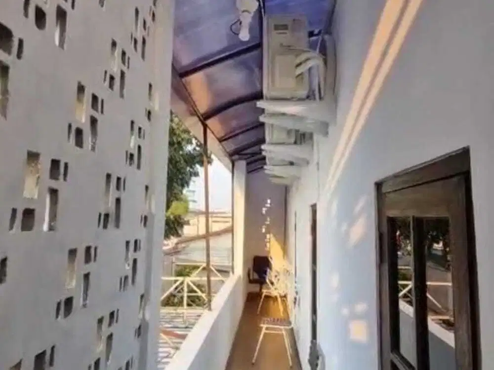 Rumah 2 Lantai Beserta Kontrak'an Di Lantai Atasnya. Pondok Labu Jaka