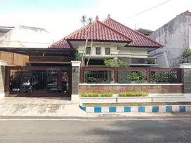 dijual rumahnlokasi tidar malang terawat dan siap huni