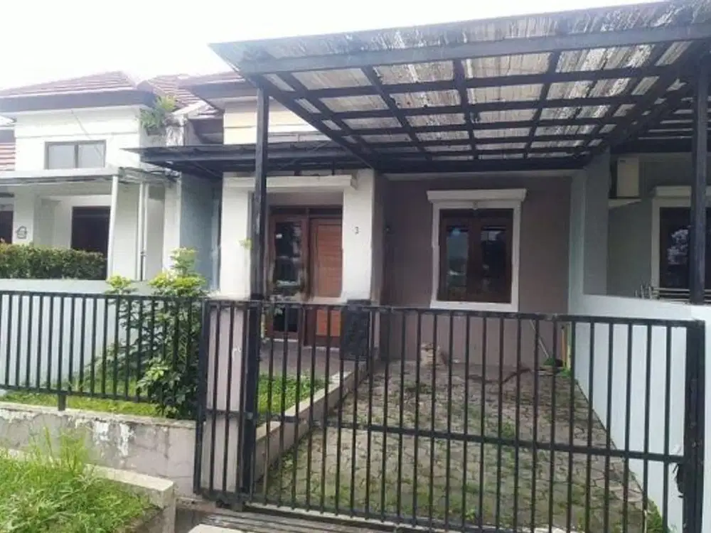 Disewakan Rumah 1 Lantai, Luas Tanah 120m2 2+1 Kamar Tidur di Antapani