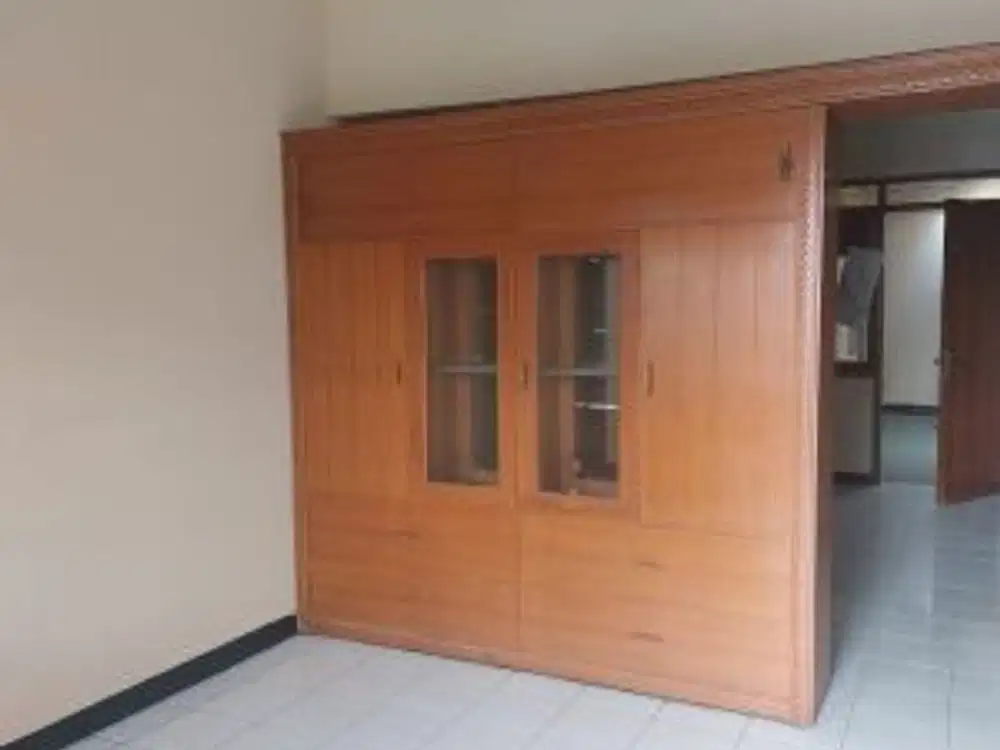 Disewakan Rumah 1,5 Lantai Luas 126m2, 4 Kamar Tidur, Antapani Bandung