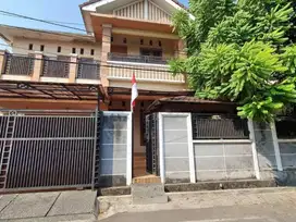 Dijual rumah di pondok kelapa Jakarta Timur q