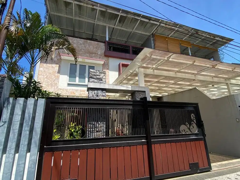 RUMAH MEWAH MURAH SUPER TERAWAT DI BOROBUDUR LOWOKWARU KOTA MALANG