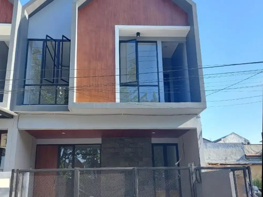 Rumah Manyar Tompotika dekat Araya Klampis Merr Pakuwon City (DNDGK)
