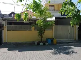 Rumah Wisma Permai Barat lokasi strategis Surabaya Timur (code:KRLGK)