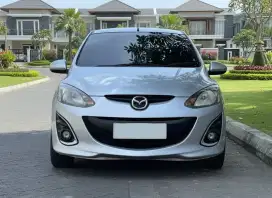 Mazda 2 R At 
Tahun : 2010