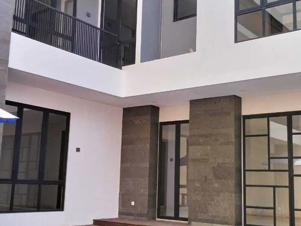 Jual Rumah Mewah Emerald Cove gaya kontemporer Gading Serpong