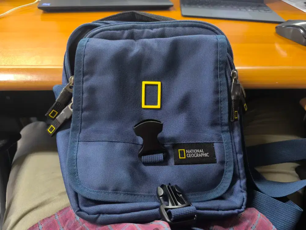 Tas selempang National Geographic