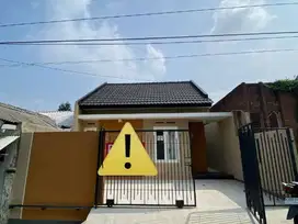 RUMAH BARU SIAP HUNI DI DENGKOL SINGOSARI MALANG