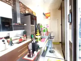 Rumah di Kota Baru Parahyangan, Asri Ada Taman Belakangnya