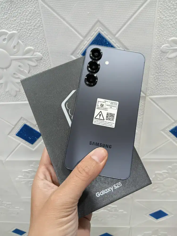 Samsung s25 12/512gb jaringan 5g resmi Indonesia garansi april 2026
