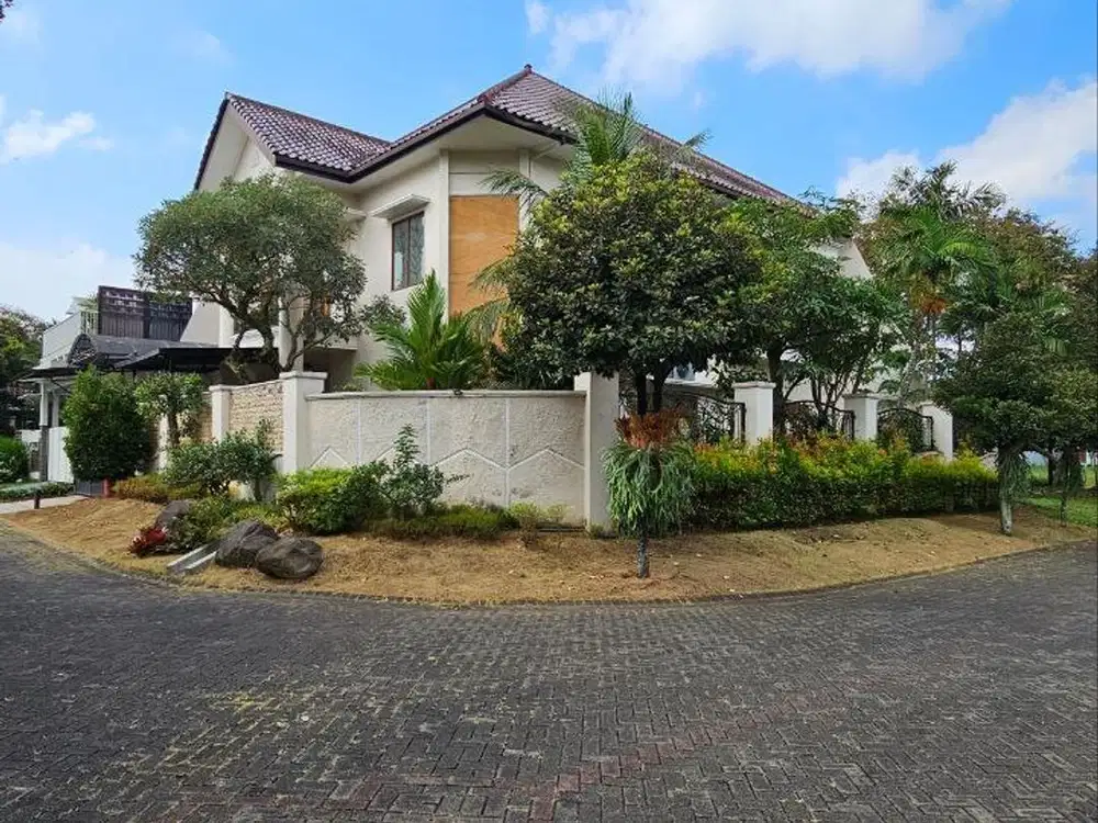 Dijual Rumah Hook Megah di Villa Golf Boulevard, Araya Malang