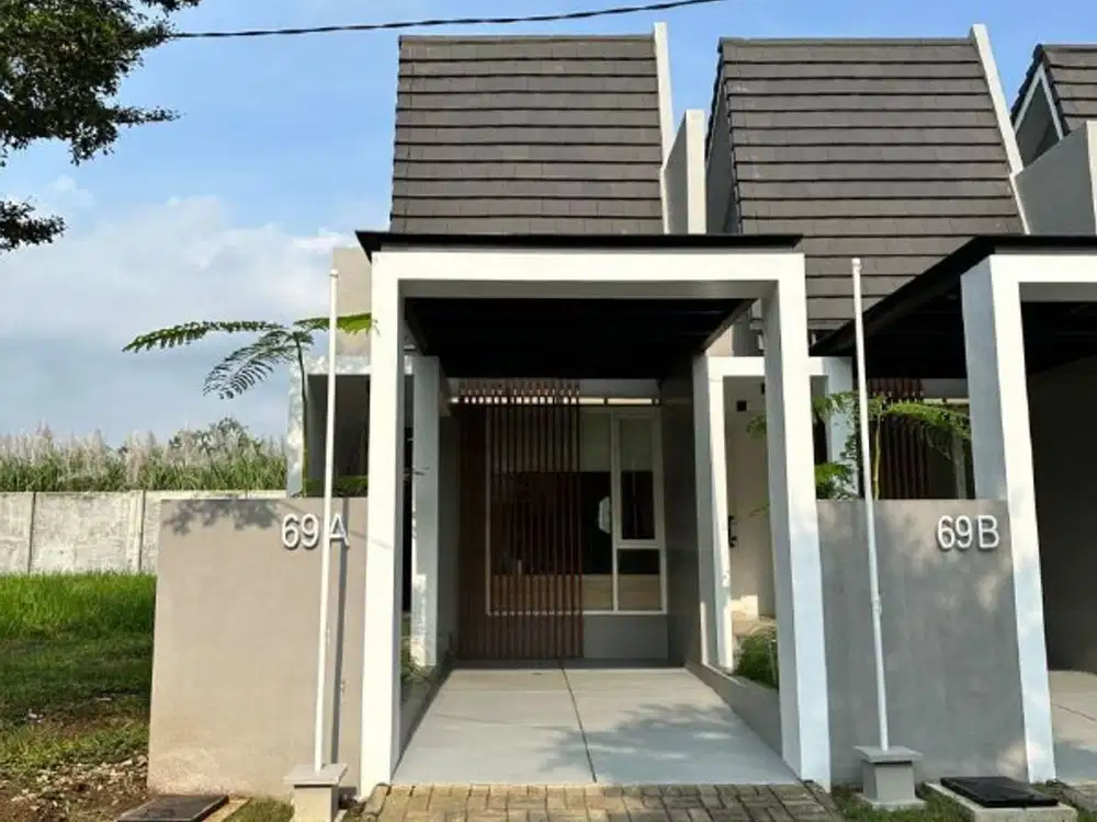 Dijual Rumah Modern dengan Inner Courtyard di Araya, Malang