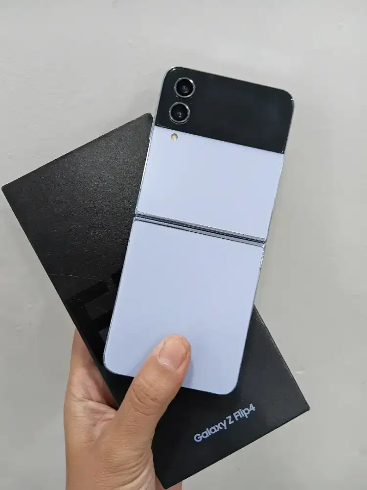 Samsung flip 4 5g 8/256 mulus total resmi Indonesia