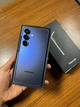 Samsung s25 12/512GB sein garansi on. Tukar tambah