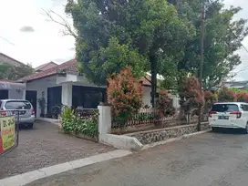 Rumah di Andir, Bagus Dekat RS Santosa dan Gerbang Tol Pasteur