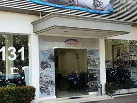 Dealer di Soekarno Hatta, Strategis Samping Jalan Nasional