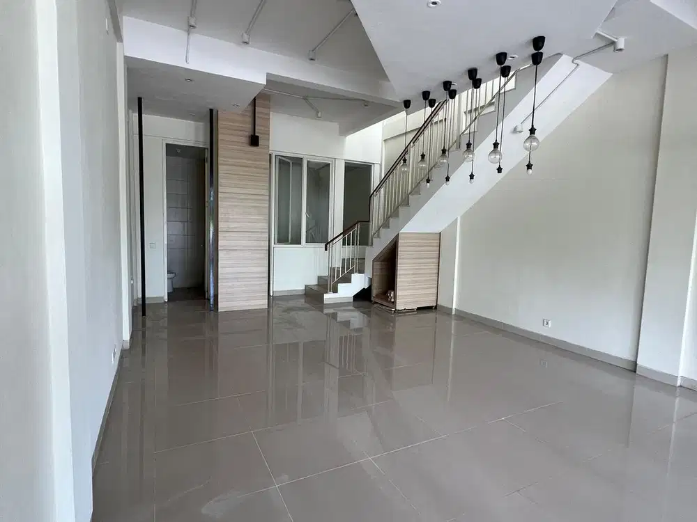 Ruko Bizhome Lantai bawah pakuwon city Surabaya Timur