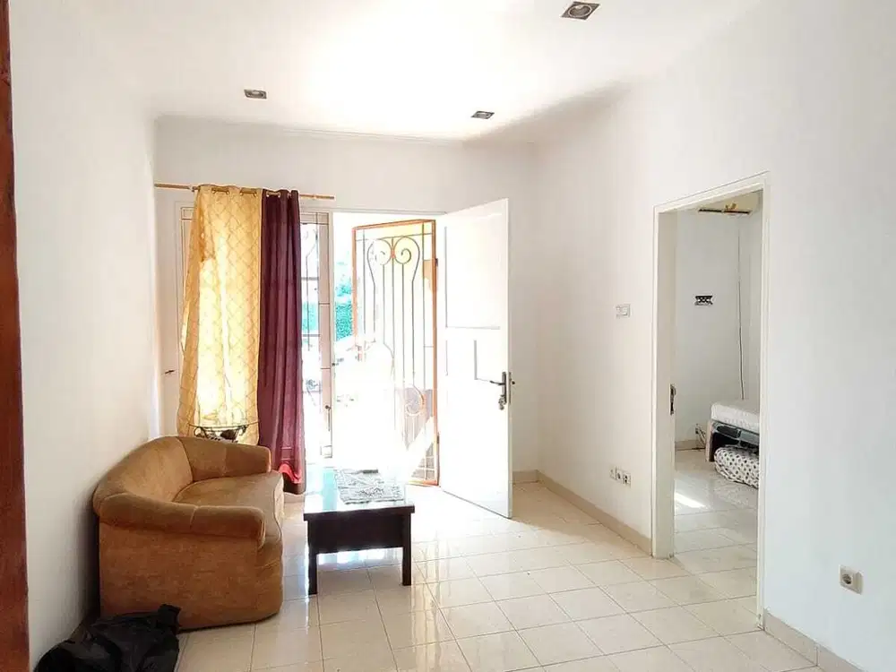Jual Rumah Nusa Loka BSD semi furnish dekat statiun Bisa Untuk Usaha