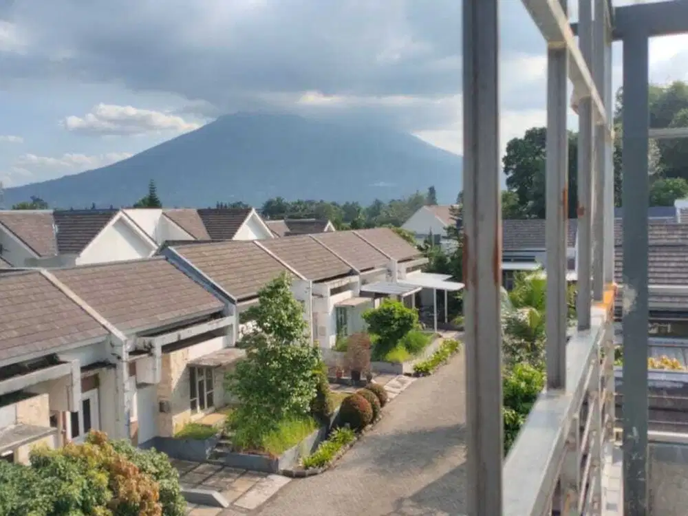 Rumah 2,5 Lantai View Gunung Di Rancamaya Golf Bogor