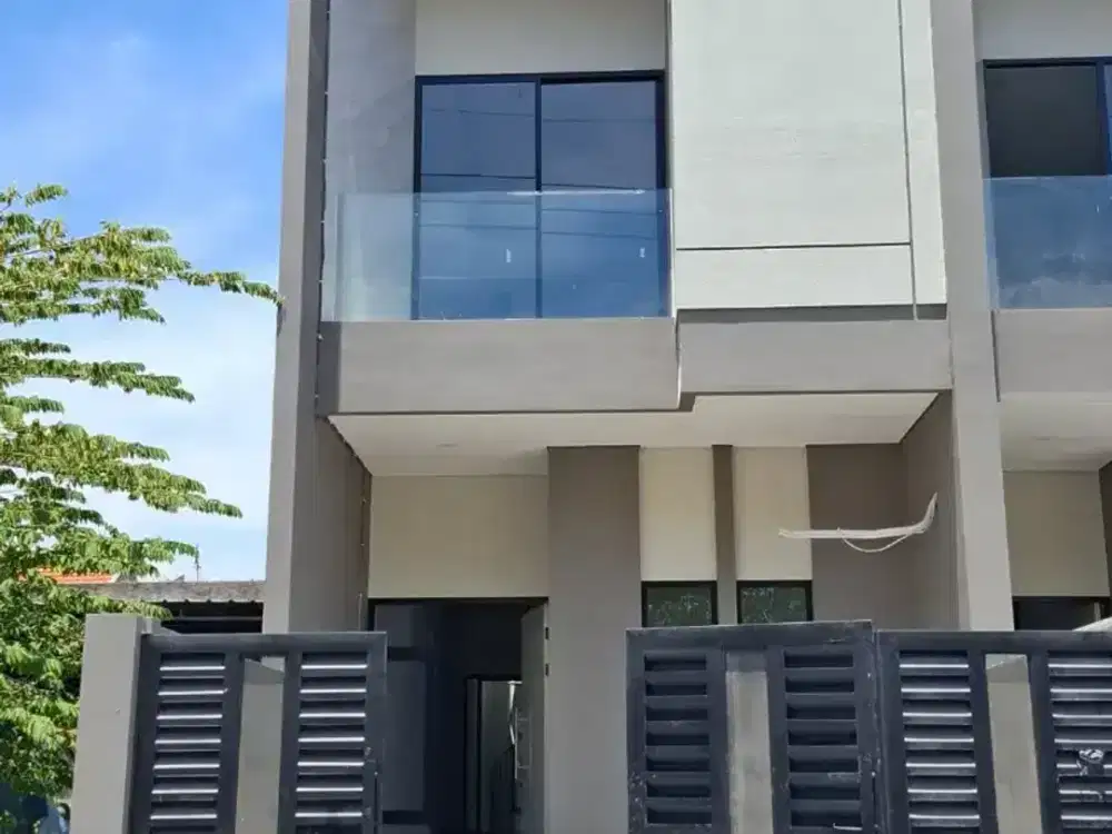 Jual rumah baru gress ada kamar mandi dalam di Tenggilis Mejoyo
