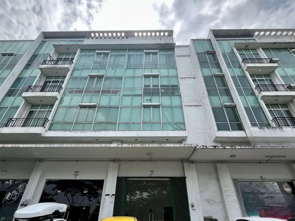 DI JUAL CEPAT RUKO 4 LANTAI HADAP JALAN RUKO DALTON di Gading Serpong
