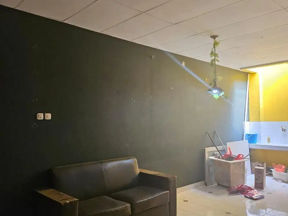 DI JUAL RUKO 2 LANTAI PASAR PARAMOUNT HADAP JALAN di Gading Serpong