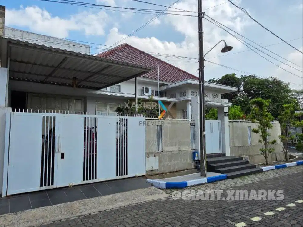 Rumah modern minimalis siap huni di PBI Araya Malang