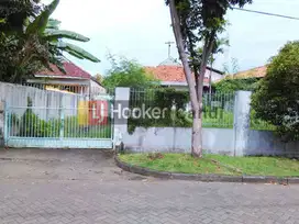 Rumah di Taman Beringin / Jl. Ade Irma Suryani Semarang