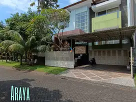 Rumah Mewah Modern Split Level di Araya Malang