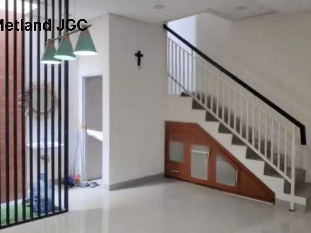 Rumah 2 Lantai Furnished di JGC dekat AEON Mall Cakung, Jakarta Timur