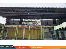 Dijual Rumah Usaha Strategis Murah Siap Huni di Jl Madura Blitar