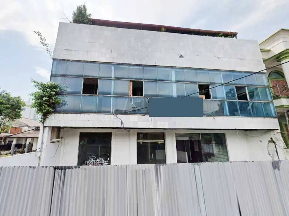 Rumah Strategis 3 Lantai di Kemanggisan Raya, Jakarta Barat, 700 m²