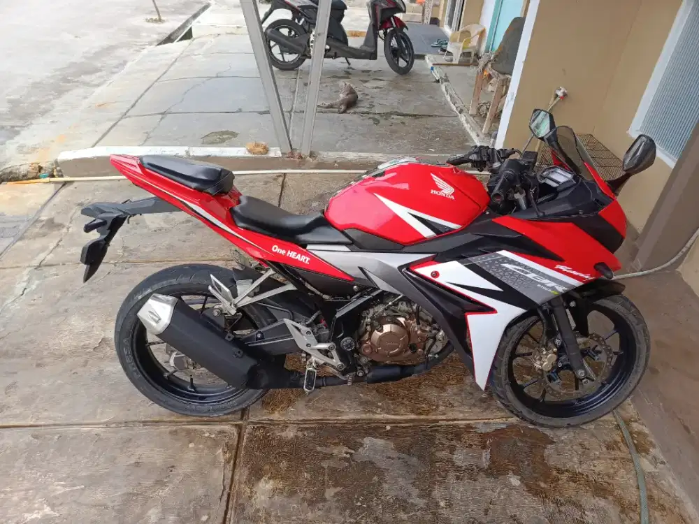 Honda CBR 150 2018 komplit