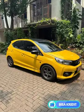 Brio E CVT 2021 (Yellow)