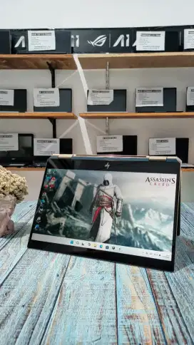 Laptop bekas HP SPECTRE X360, Ram 16 GB, Intel Core i7-8565U