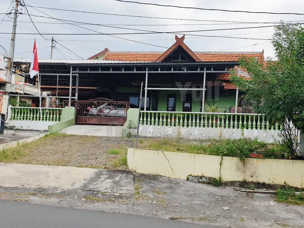 Dijual Cepat Rumah Posisi Hook Pinggir Jalan Daerah Puspowarno, Puspon